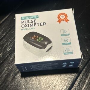 Fingertip Pulse Oximeter Ceoerty Sporty Non-Invasive Laser Blood Oxygen Meter